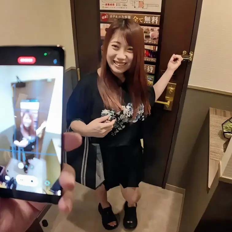 めっちゃノリのいい変態おねーさん来たぞーーーー😇