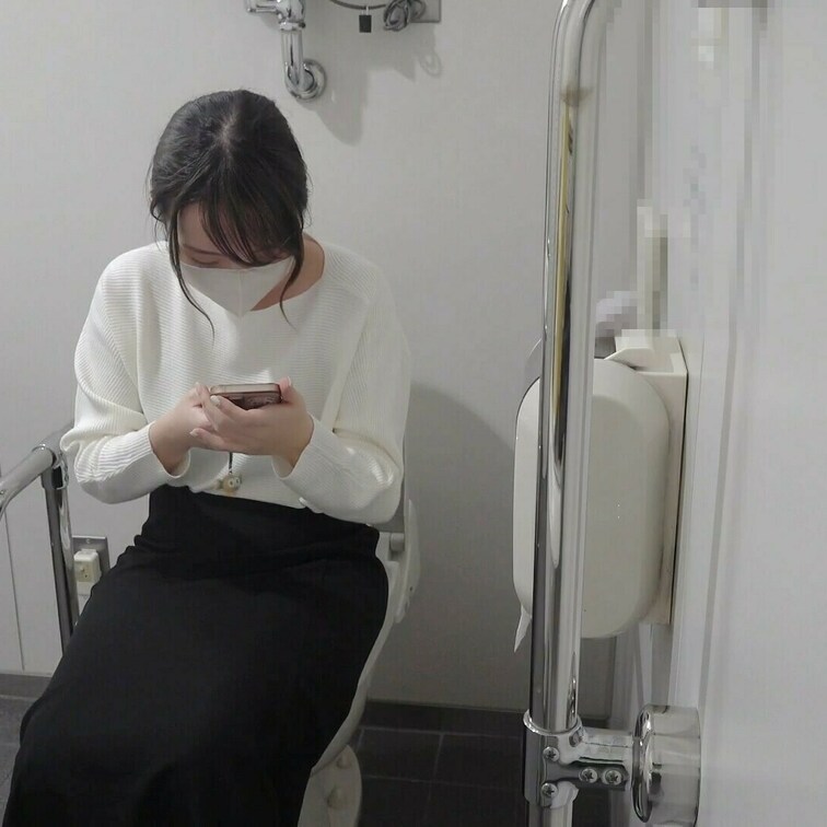 チョイ見せ。本編は単品販売へ→
【ト●レオナニー】IQ120以上!?の知的JDの超お宝!!公衆ト●レでのASMRオナニ