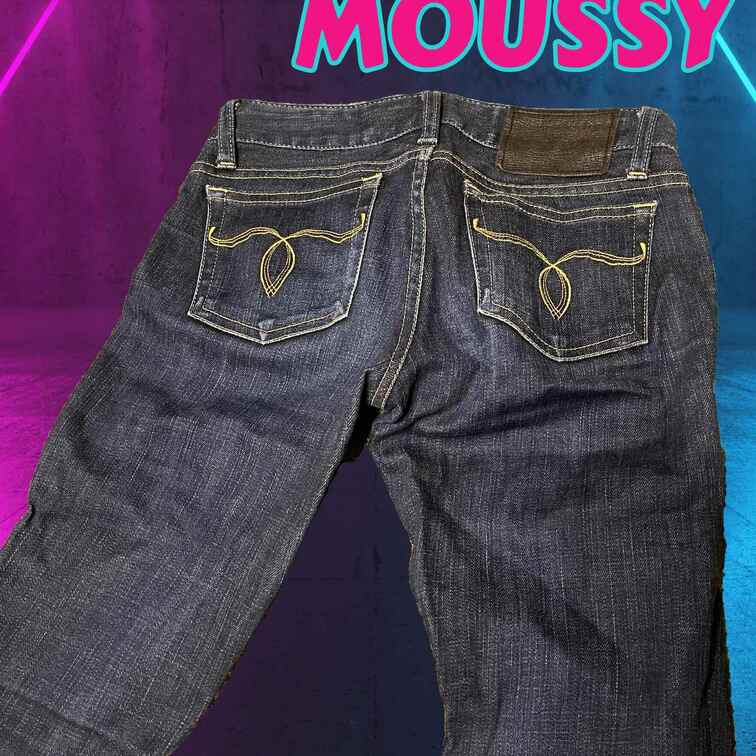 【MOUSSY・衣装販売】👖
次回作に向けて新しいジーンズを仕入れたいと思い、現在使用しているジーンズを販売したいと思