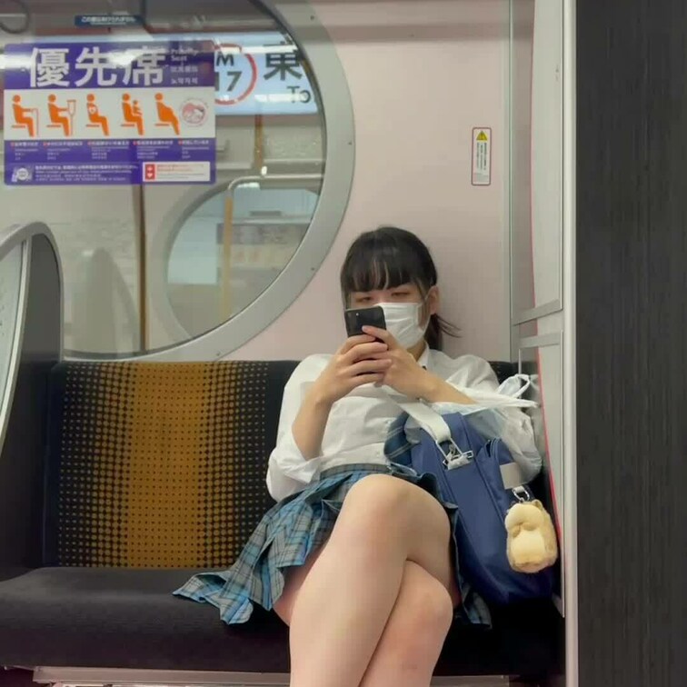 皆様、こんばんは！！
ミニスカ○○○大好きミニスカハンターです！！
○○○撮影日記第十三弾です。

今回は、前回