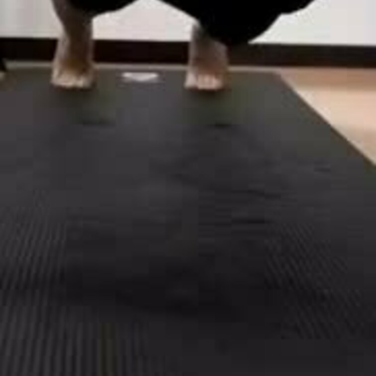 チラッと見えるエロさ☺️