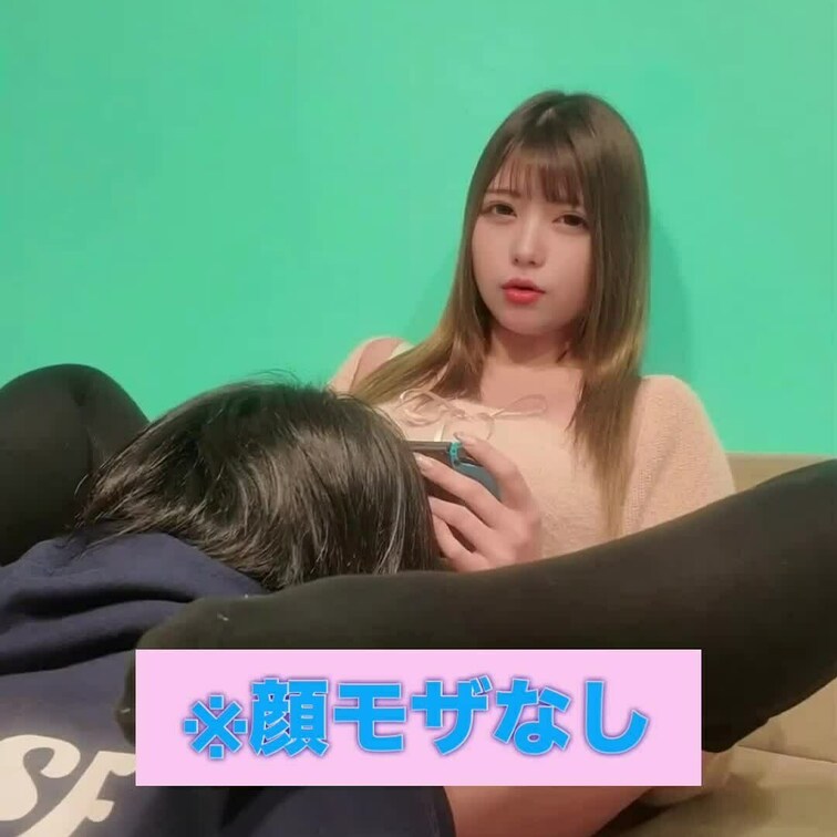 【顔だし】見る前に❤️押してくれるとうれちい❣️
M男くんのフォロワーさん呼んで舐め犬させた🤍
たまにこうやって舐め