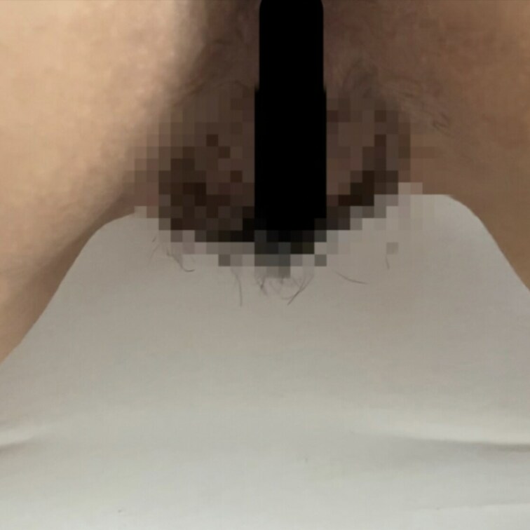 バックからおチンチン入れたくなりますか？
今日のオカズに使ってね🥰💕

黒棒無しは【シルバープラン】で見てね🤗👆