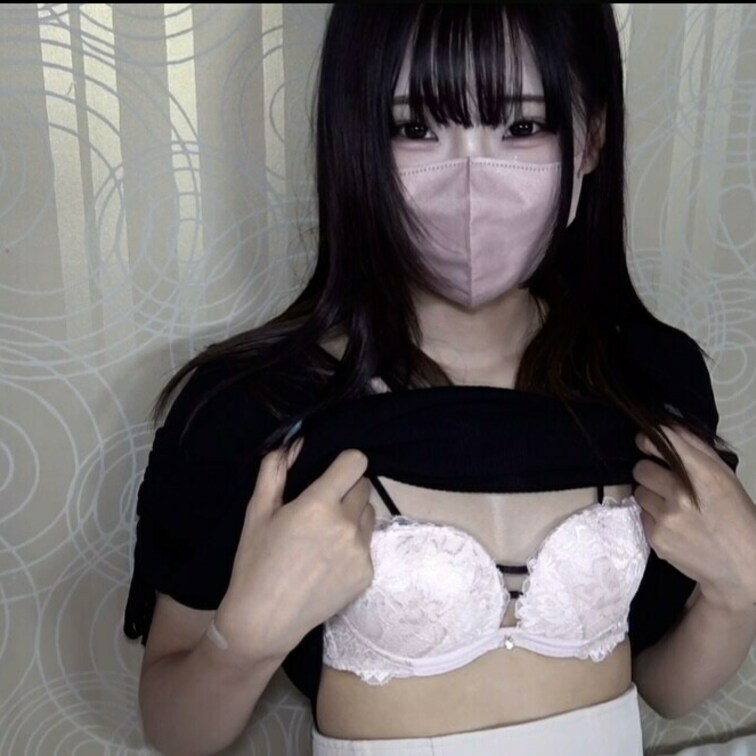 靴下プレイ好き。https://myfans.jp/posts/da595a65-e0b5-4e13-adcc-ec83