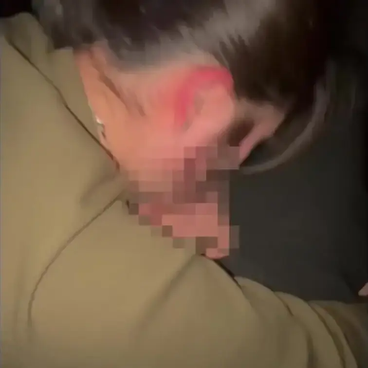 彼氏いるのにどエロいフェラしてくれた女子大生