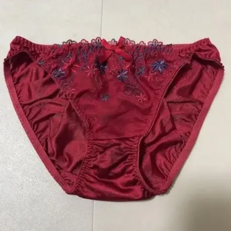 今日のるるの脱ぎたてパンツ🥰