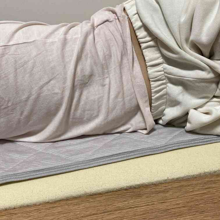 つばきのティシャツとおむつパンツ🚼履いて寝ています。
昨日は初めてお潮?おし○こ?が出てシャワーを当てると止まらなくな