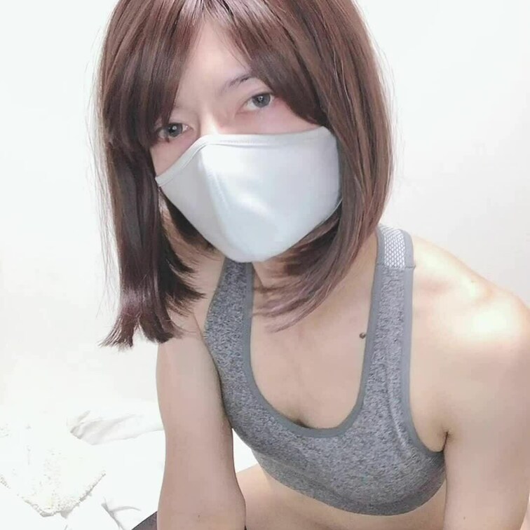 グレーの下着姿で兜合わせからの着衣フィニッシュです。
Xでは途中で切れちゃってましたが、それのフルになります。
音量