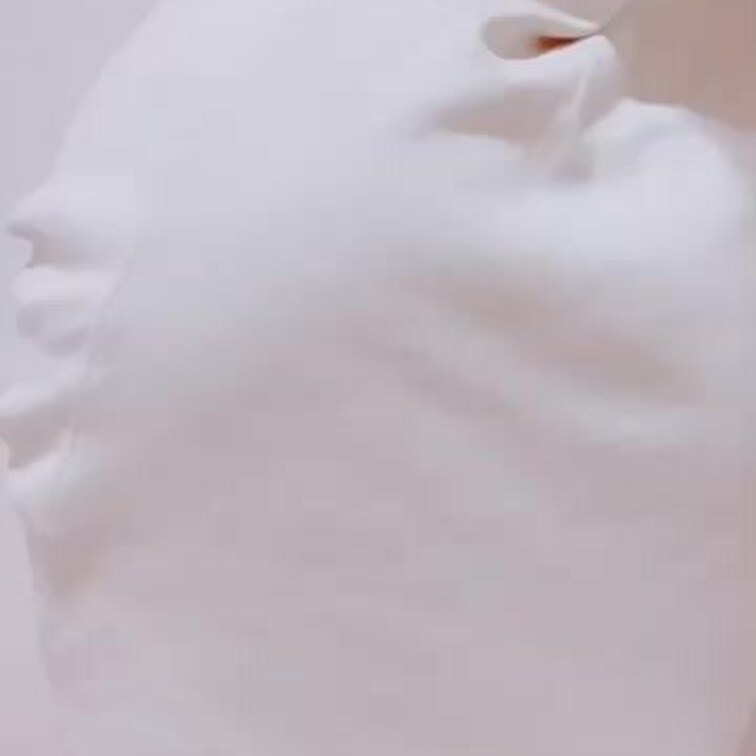 スカートめくり笑