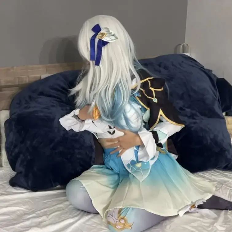普段はしないんですが、たまにはいいかなと思ってコスプレしてみました♪
最後までみてくれると嬉しいです！