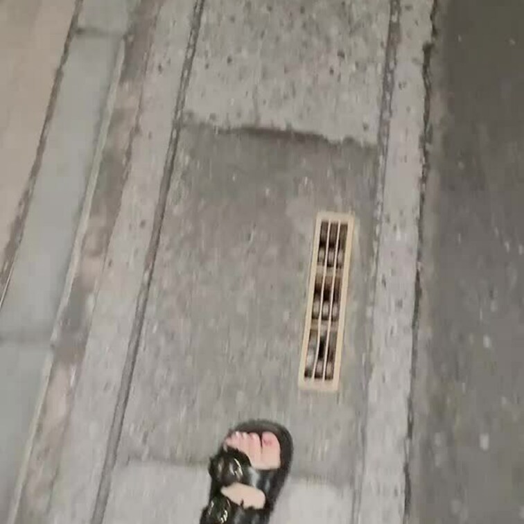 野外露出で遠隔ローター…♡