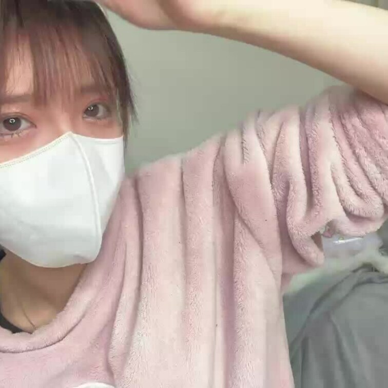 【みれい 20 歳】

みれいさんのライブ配信動画です
生配信だと、1 回の有料配信を視聴すると、おおよそ平均 5