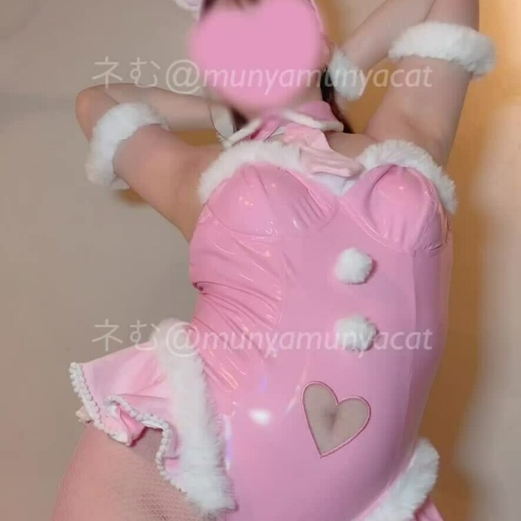 ピンクのバニーガール🩷

写真28枚