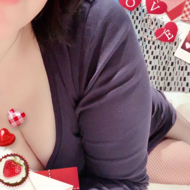 おはようございます☆彡

今日も暑いですね。
起きてビックリでした笑

水分補給しっかりで、今日も一日アソコも