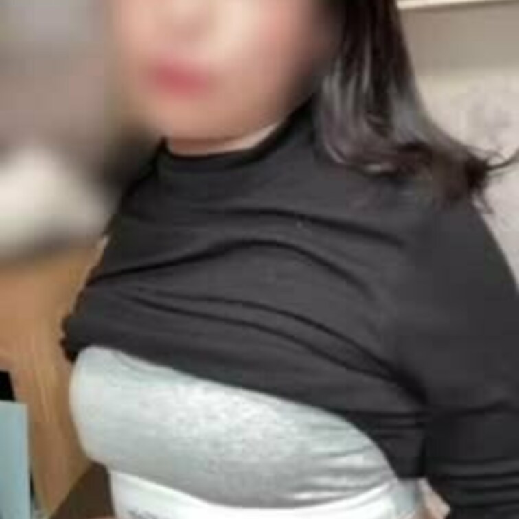 オナニー動画
カルバンクラインのグレーの下着がさらにグレーの濃くなった部分が！！