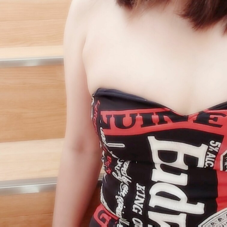 バドガールの水着でフェラ👄してる動画は絶賛編集中☺️
エロ動画これからアップしていきたいので良かったら見てください❤️