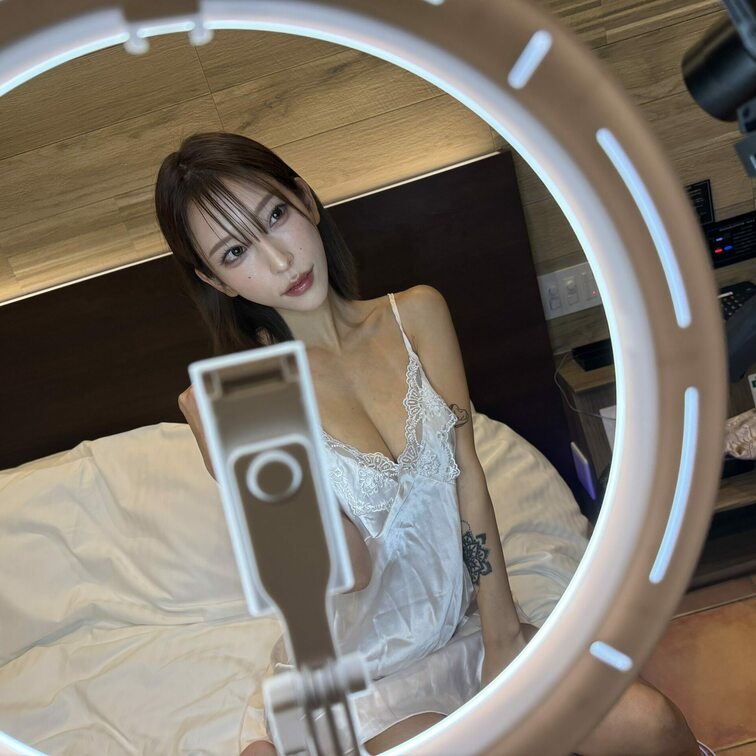 撮影しました！やばすぎる動画たくさんとれました恥ずかしい。フォローしてない人はハートおしてフォローしてくださいね！