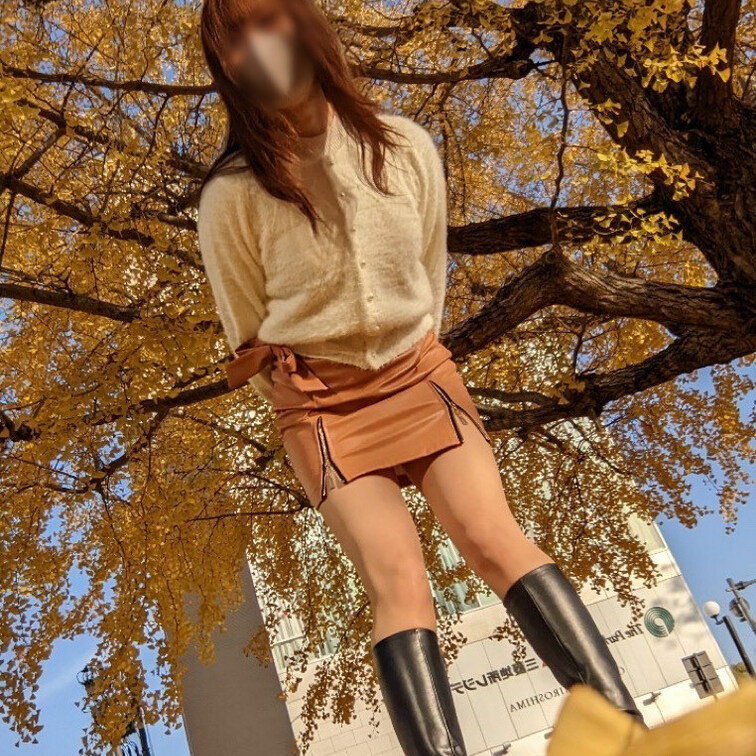 ちなみに、ノーパンで直履きストッキングでした☺️シミが付いちゃった😅
