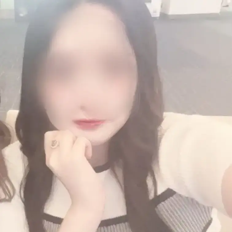 次回リリース予定は スナック勤務のFカップ女子
出勤前にカラオケでフェラ抜き