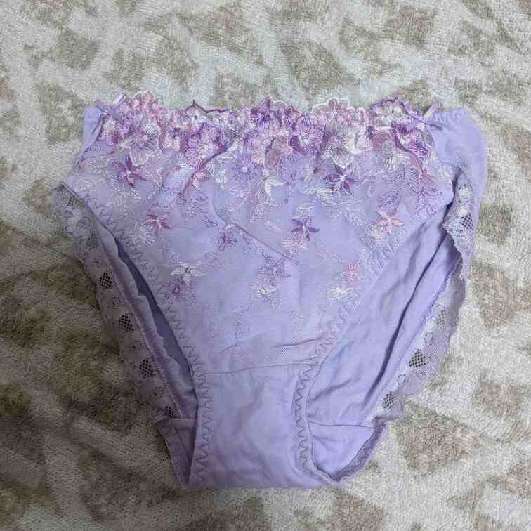 今日のリナの下着です😍新しい下着買いたいなぁ。