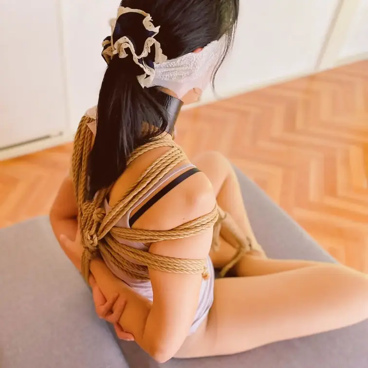 プレイ中のワンシーン画像♡
A scene image from SM training

マイファンズで公開でき