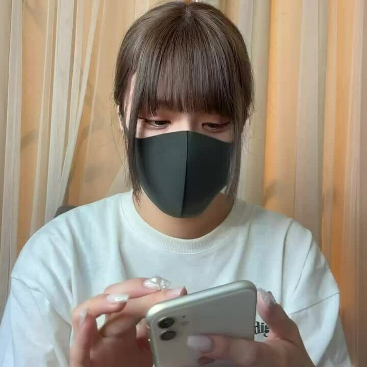 【みれい 20 歳】

みれいさんのライブ配信動画です
生配信 だと、1 回の有料配信を視聴すると、おおよそ平均 