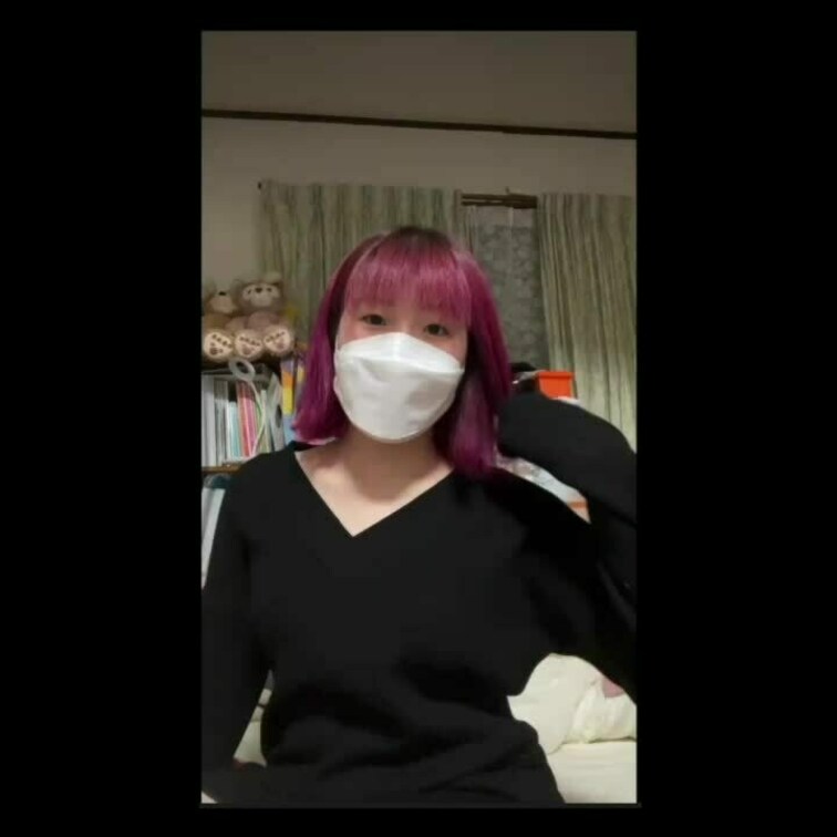 【ビデオ通話】Eカップ巨乳大学生 やむ・可愛い声で６回もイッちゃう激エロな女の子！の冒頭約1分です。