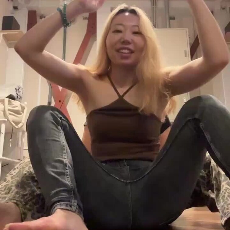皆様大変お待たせしました！
今回のくすぐり動画はこちらです👍

是非いっぱい見てあげてくださいね(  ˆОˆ  )