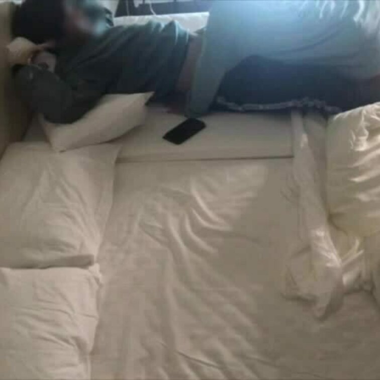 【ファン限定フル動画】🎁

ディズ◯ーの旅行終えて朝羽田に向かう前にもう一回最後にえっちするカップル。
