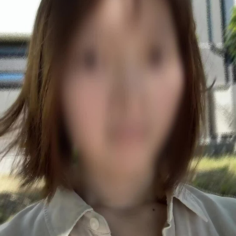 お昼の公園でのオナニー動画です！