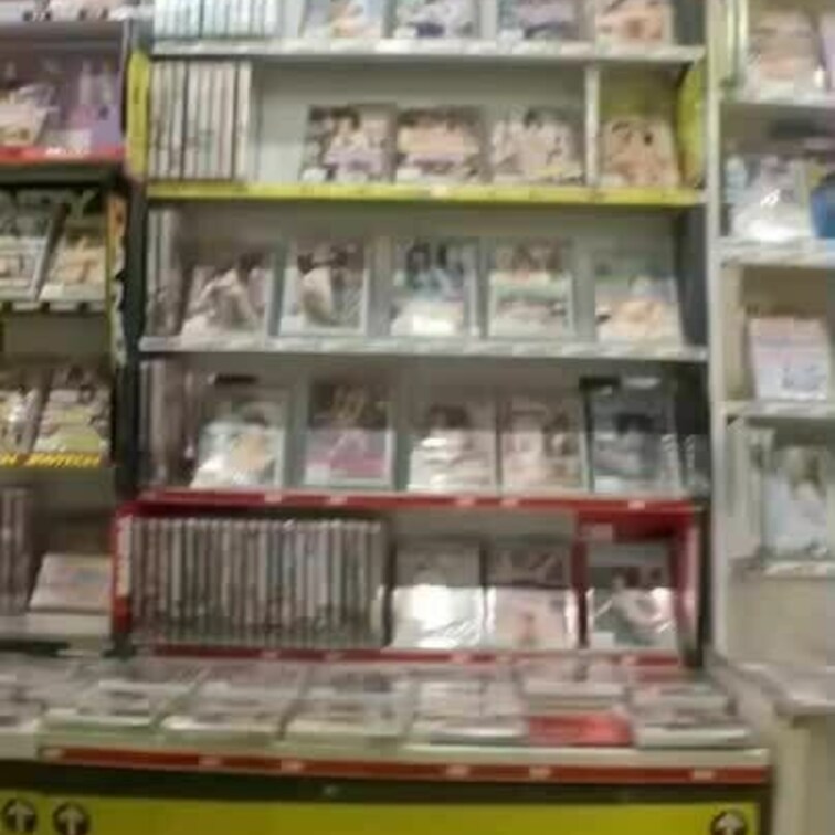 レンタルビデオ店-9-