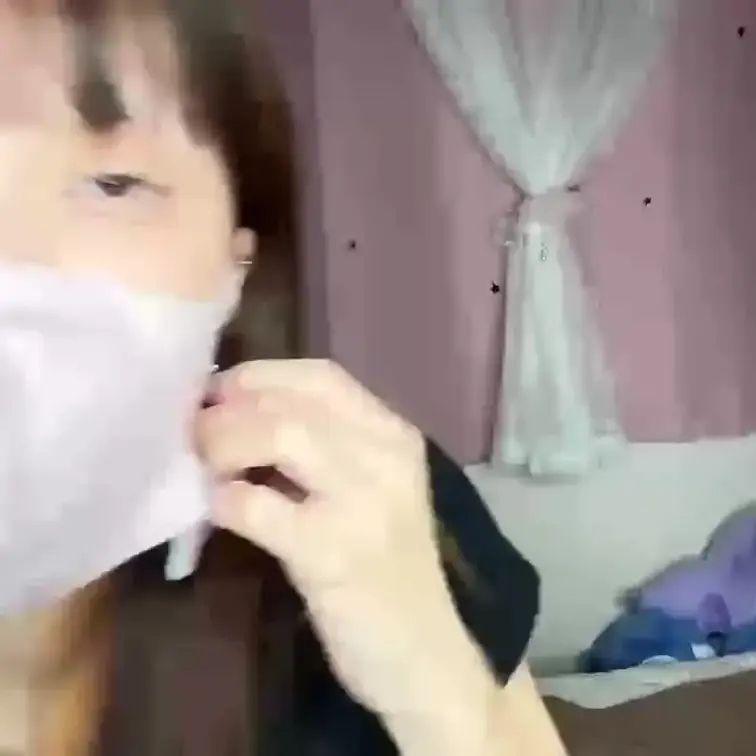 【みれい 20 歳】

みれいさんのライブ配信動画です
生ライブ配信だと、1 回の有料配信を視聴すると、おおよそ平