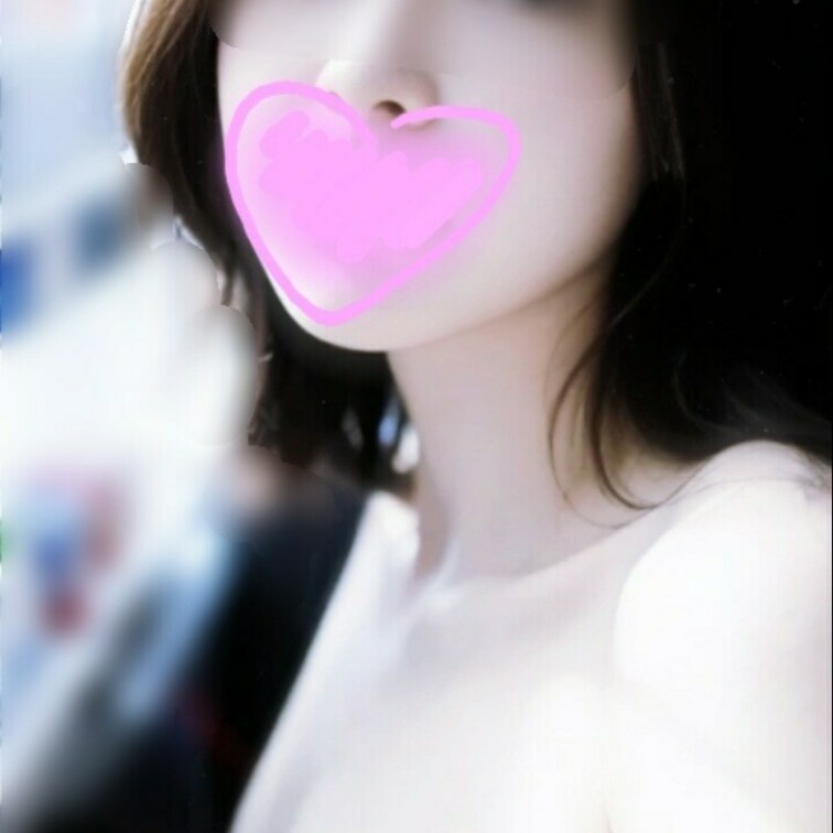 深夜のお外で露出してきました🌛
無事に帰ってこれた～、良かった‼️
すごく寒かったのでコーヒーを買って帰りました❤️