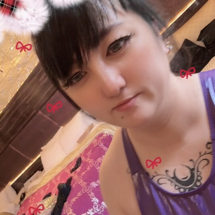 【ノーブラ競泳水着】パッド無しLEOHEX水着着てみたら、、なんと‥‥‥ピチピチすぎて、、乳首ぴん♡見たらおしおき！！！
