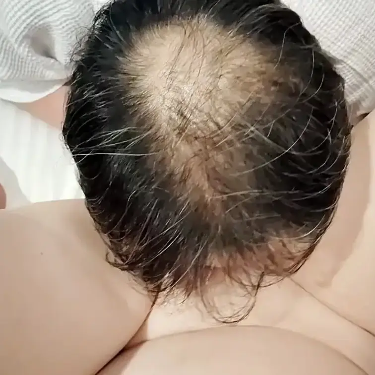 ♥️NTR♥️丁寧で執拗なクンニ攻め
男性は彼女の性器を拡げて
顔面をそこに押し付けた
耐え難い快感に悶えるク