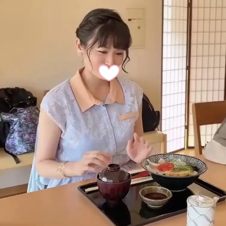 りこの温泉旅行。今日は特別に、伊豆の温泉行った時の画像をアップします。完全着衣なので無料公開。

美乳の女友達ヌーデ