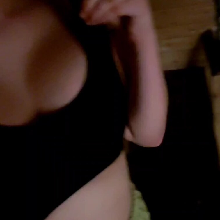 🎥