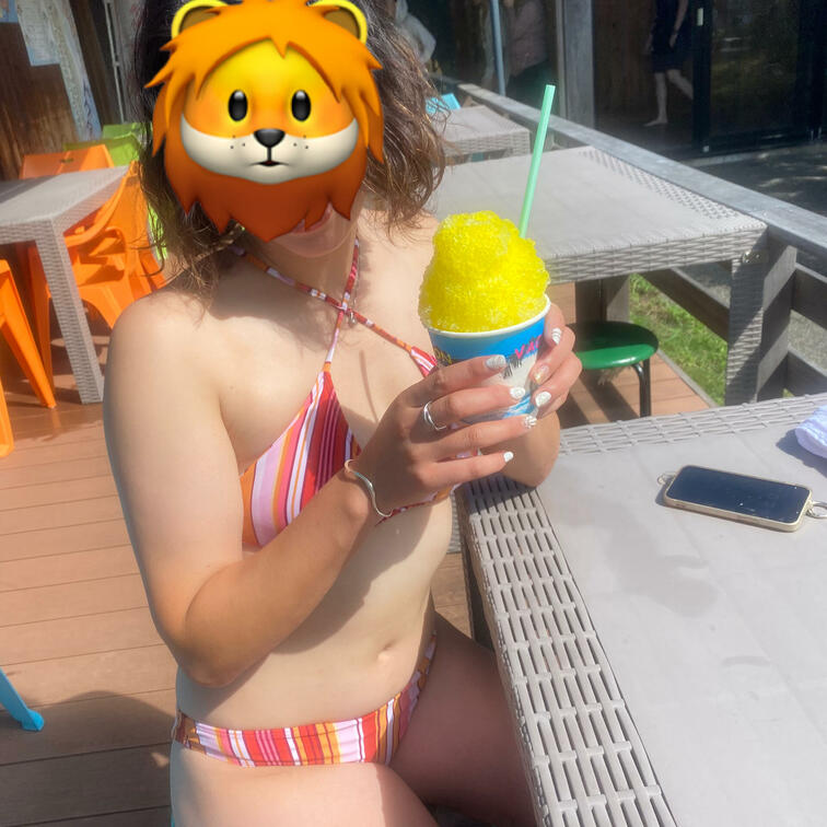 プール、初めての水着
かわいかった