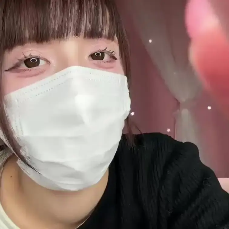【みれい 20 歳】

みれいさんのライブ配信動画です
生ライブ配信だと、1 回の有料配信を視聴すると、おおよそ平