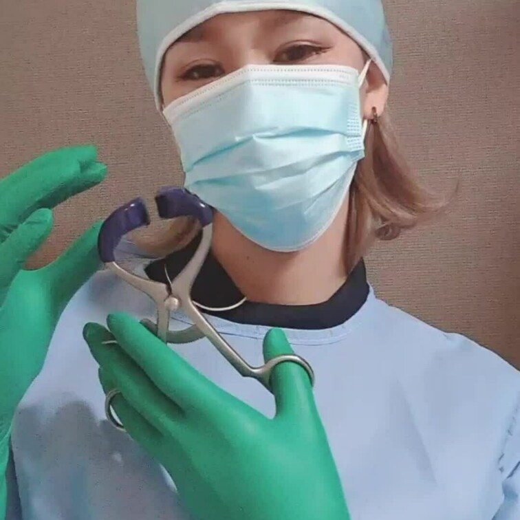 開口器付けましょうね