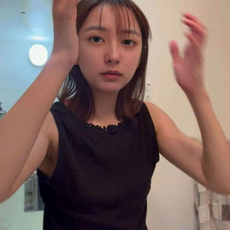 おっぱい見たい？😉