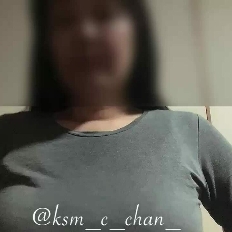 思い立ったらベロ出しチクニー♡