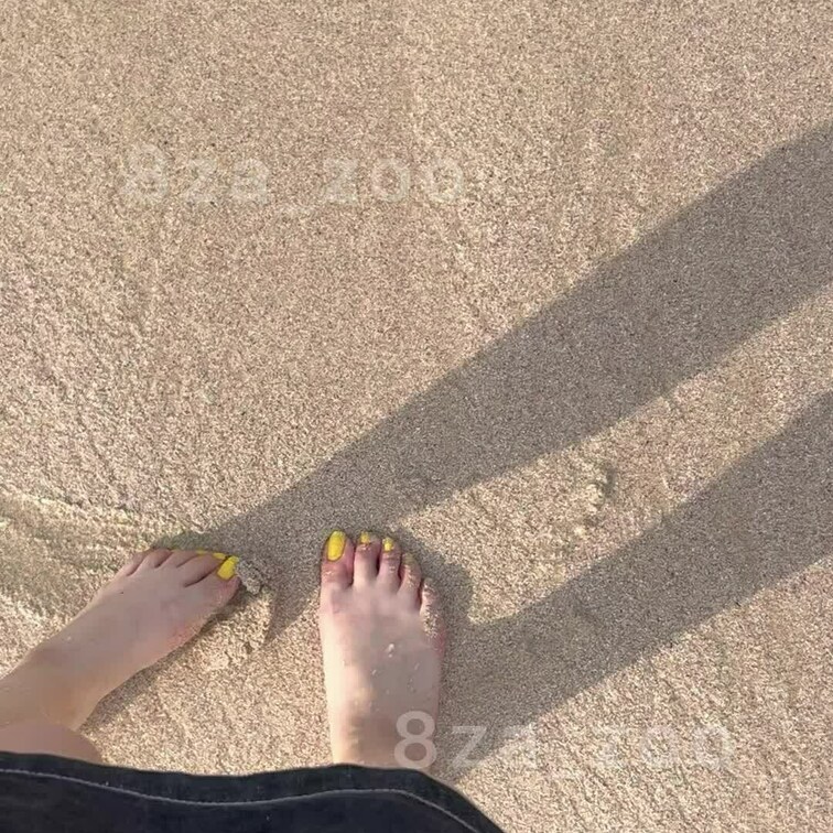 足裏、足跡あり