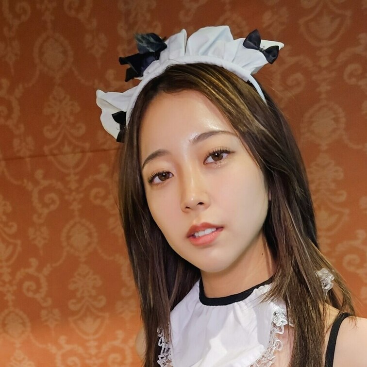 えりかの制服妄想フェチシリーズ「全裸登校日、全裸身体測定の日、セクキャバ体験編」（出演：白崎えりか）