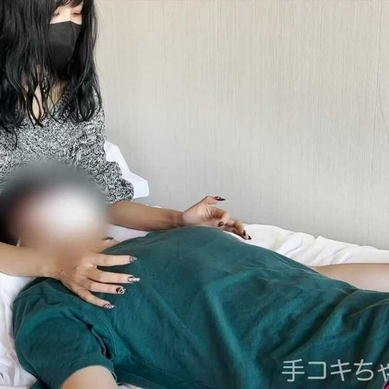 服の上から乳首責め

景色が良かったから外ばっかり見てる・・