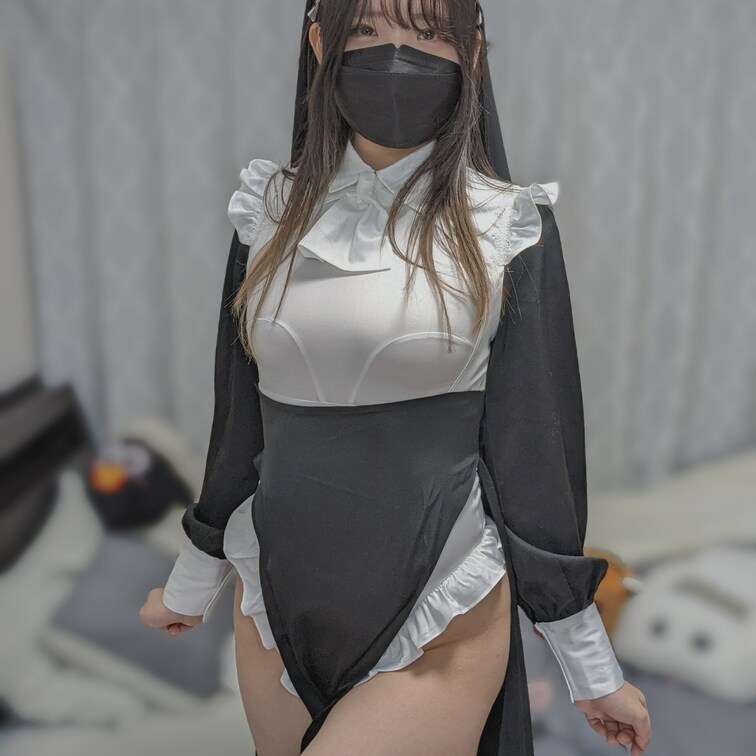 えちえちなシスターさん💗

今回はコスプレが可愛いのであえて露出せず着えろをイメージして撮影してみました…！！
