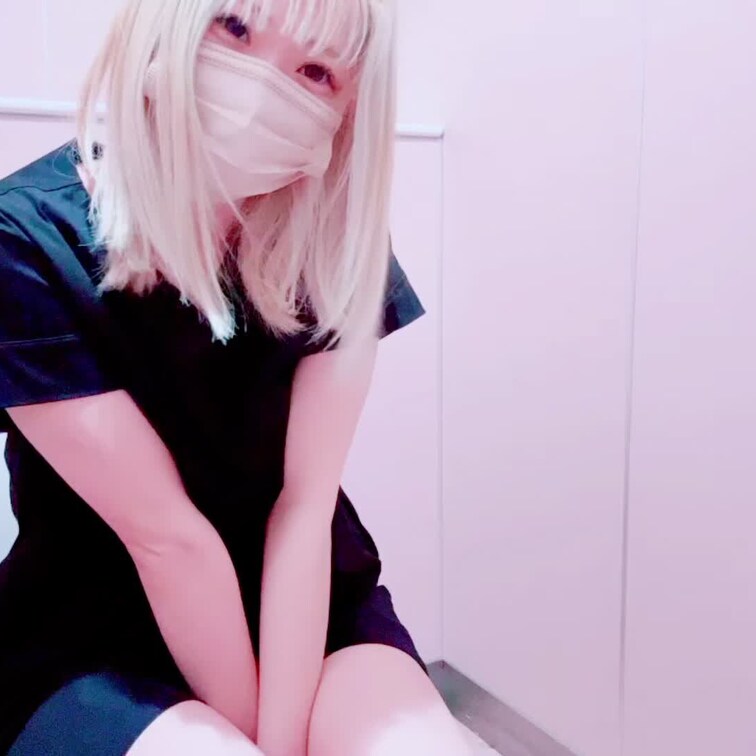 今日はひとりぼっちでエッチできないので
寂しいからちょこっとだけオナニーしたよ💕

寂しさのピークがついさっきだっ