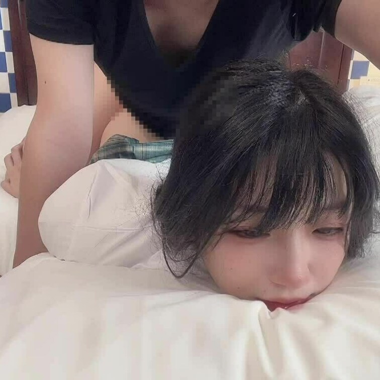 寝バック