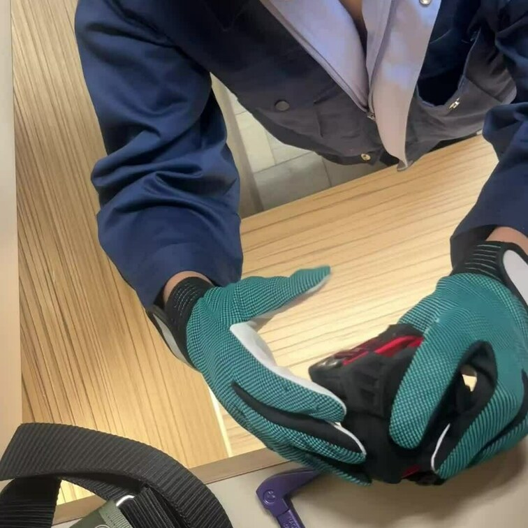 スケールが巻き戻らないことがあるんだけど、これって工具あるあるだよね？🤔💦
私の使い方が雑なのか、道具がツンデレなのか