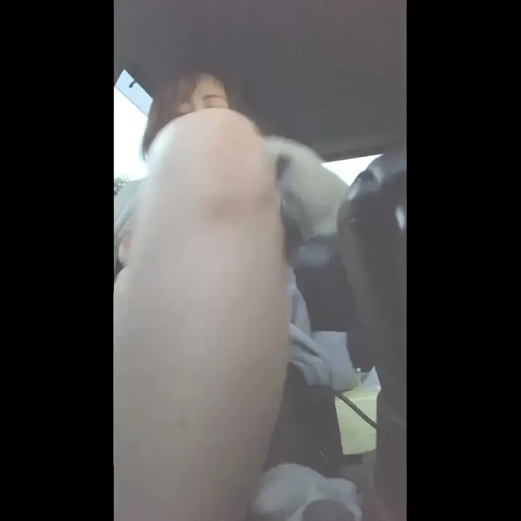 家から抜け出して車でオナニー撮影してきました(〃∇〃)♡笑
車通ってドキドキしたー(*´Д`)ﾊｧﾊｧ♡